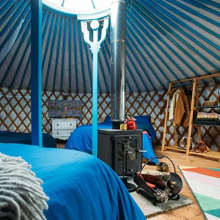 Glamping Yurts Near Newquay Hotel Newquay  Exterior photo